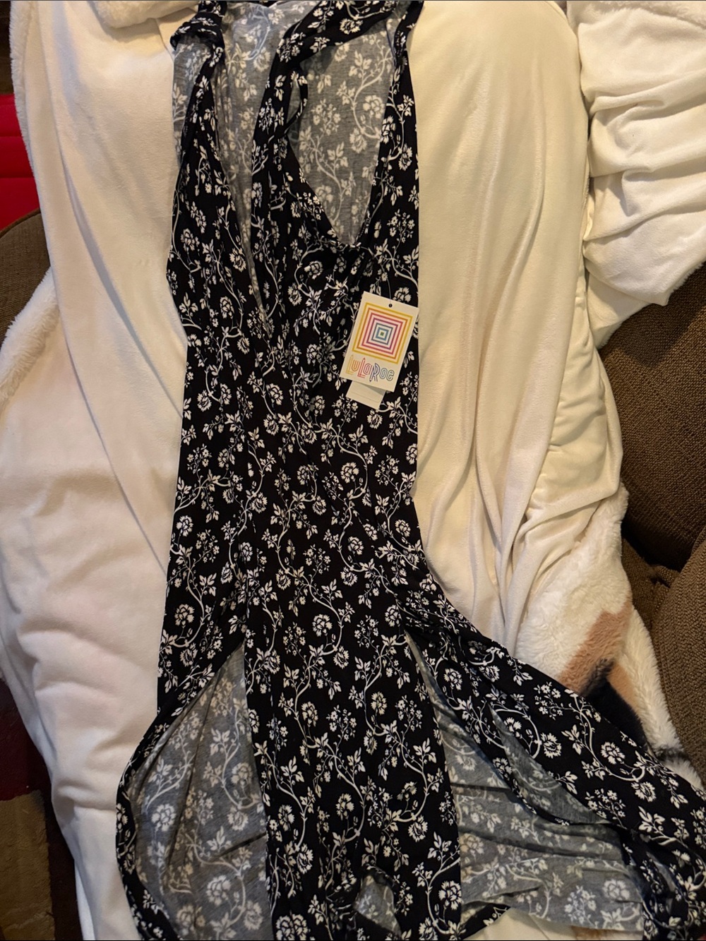 LuLaRoe Black and White Floral Maxi floral vines, long sleeveless vest duster-L
